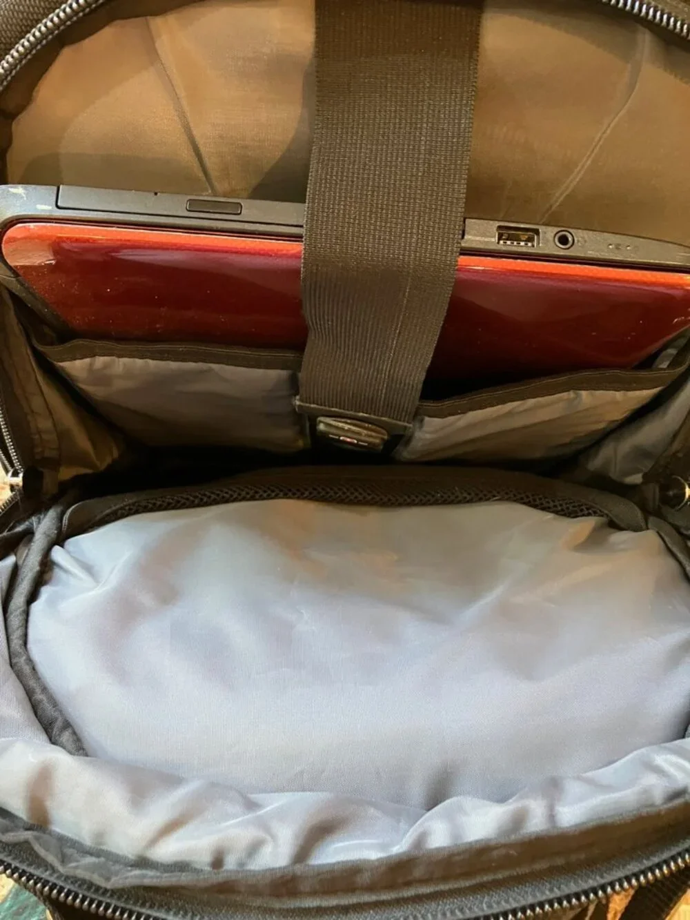 SwissGear by Wenger Laptop Backpack Black Gray Travel School Work Padded
